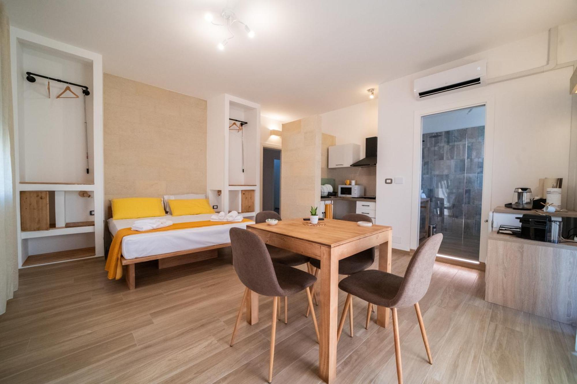 クトロフィアーノ Pietra Bianca Bed & Breakfast エクステリア 写真
