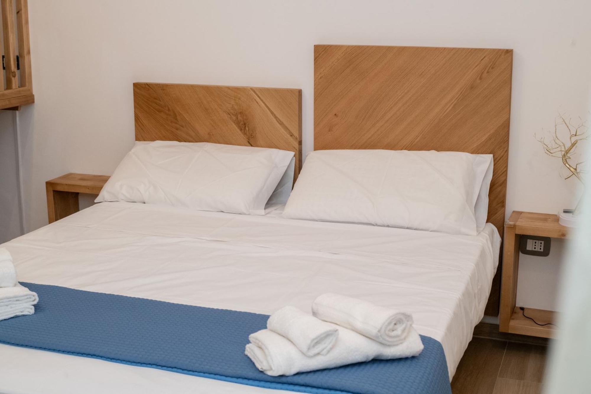 クトロフィアーノ Pietra Bianca Bed & Breakfast エクステリア 写真