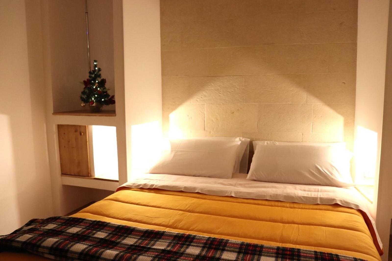 クトロフィアーノ Pietra Bianca Bed & Breakfast エクステリア 写真